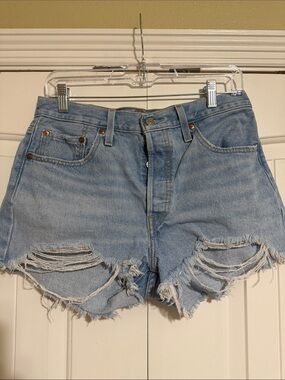 Levi's 501 high rise Women’s Blue Distressed Denim button up shorts✨W29